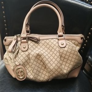 Gucci Diamante Sukey bag